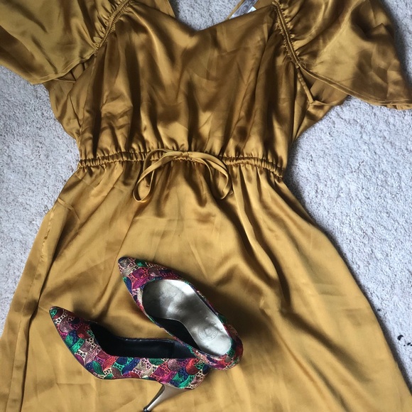 Perfect fall / winter dress - Picture 2 of 4